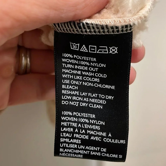 Urban Outiftters woman’s fuzzy pullover jacket - Picture 9 of 10